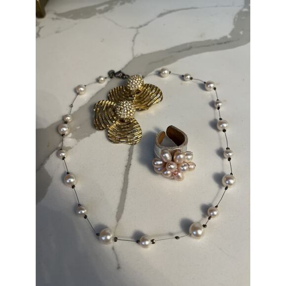 Vtg Lot Carolee Faux Pearl Necklace Ring OS, Butterfly Rhinestone Clip Earrings - Picture 1 of 3